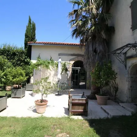 House L'orangerie De Cazenave 4 *